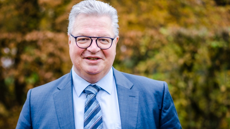 Elmar Kleine Elmar Kleine